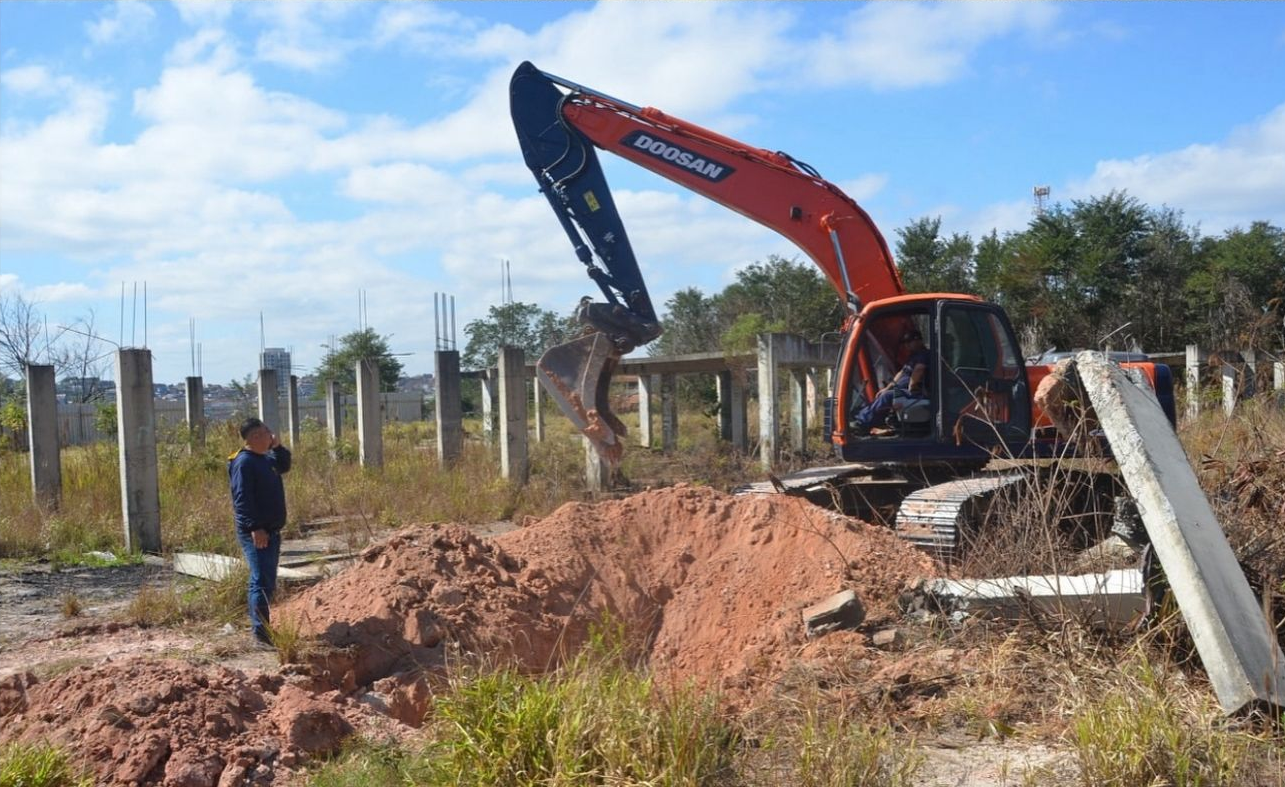 INÍCIO DAS OBRAS DA PRAÇA DA CIDADANIA